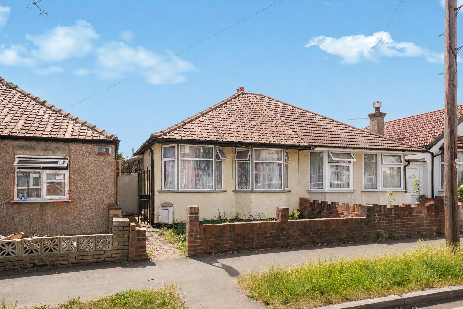 House Rugby Avenue in Greater London