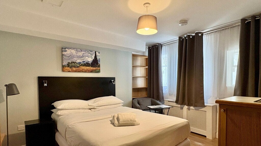 Flat Mabledon Place in Greater London