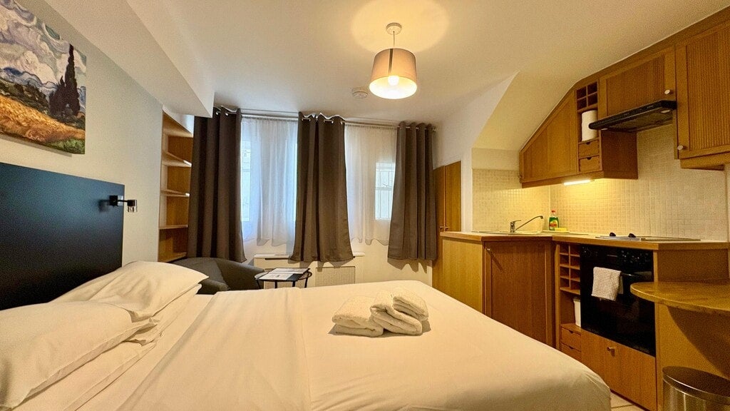 Flat Mabledon Place in Greater London