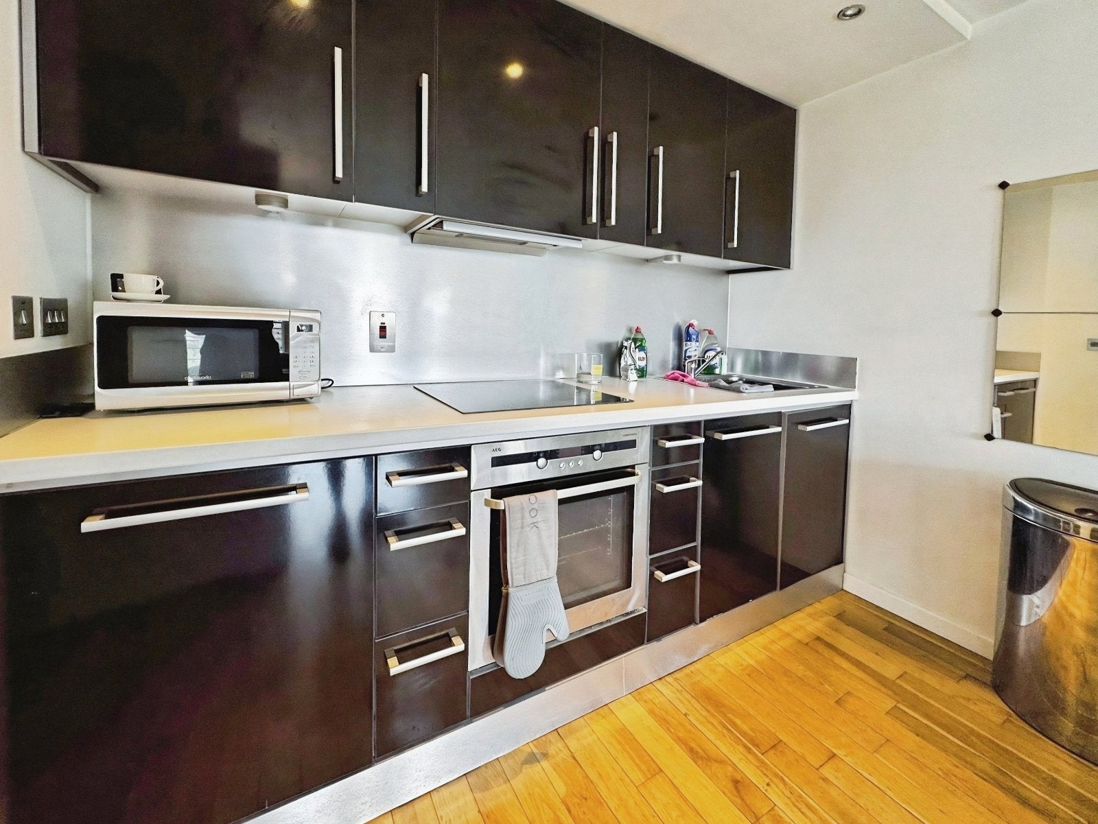 Flat Whitehall Riverside in Leeds