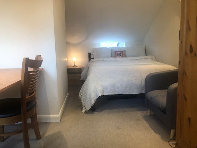 Room Carlton Road in Greater London