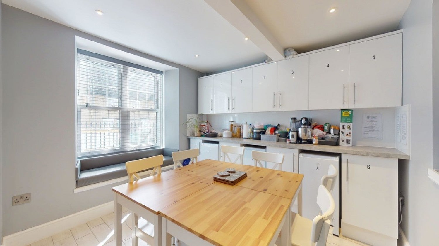 Room King's End in Cherwell District