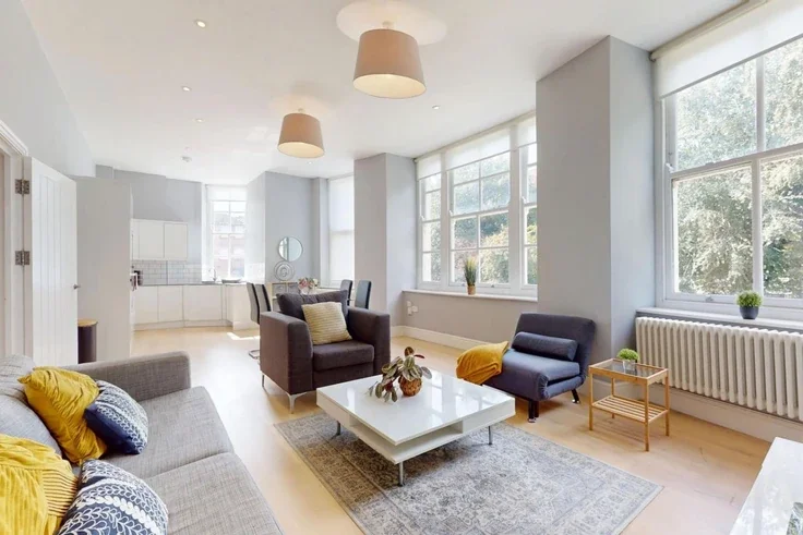 Flat Mount Stuart Square in Cardiff