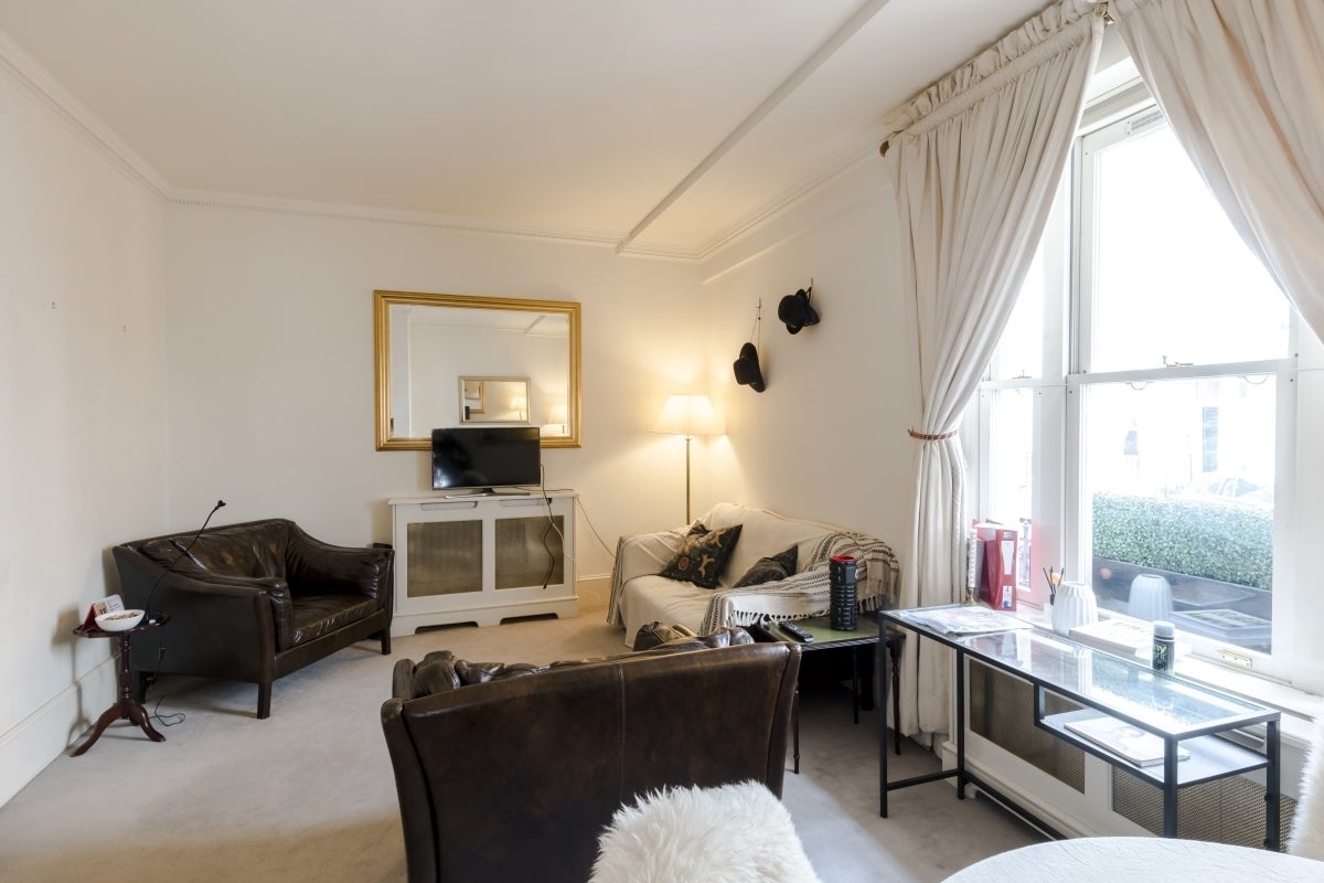 Flat Gloucester Street in City of Westminster