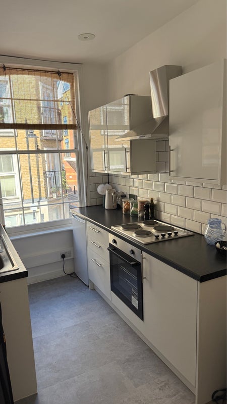 Room Cheshire Street in Greater London