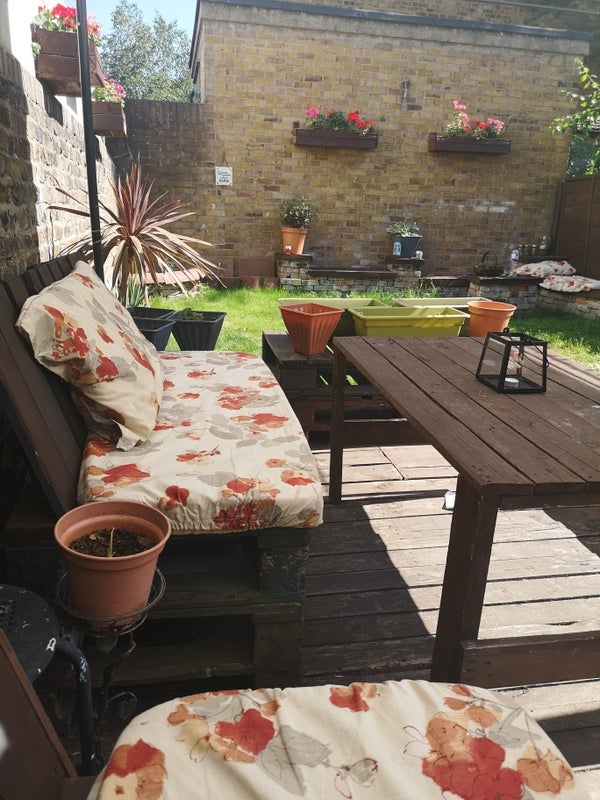 Room Somers Road in Greater London
