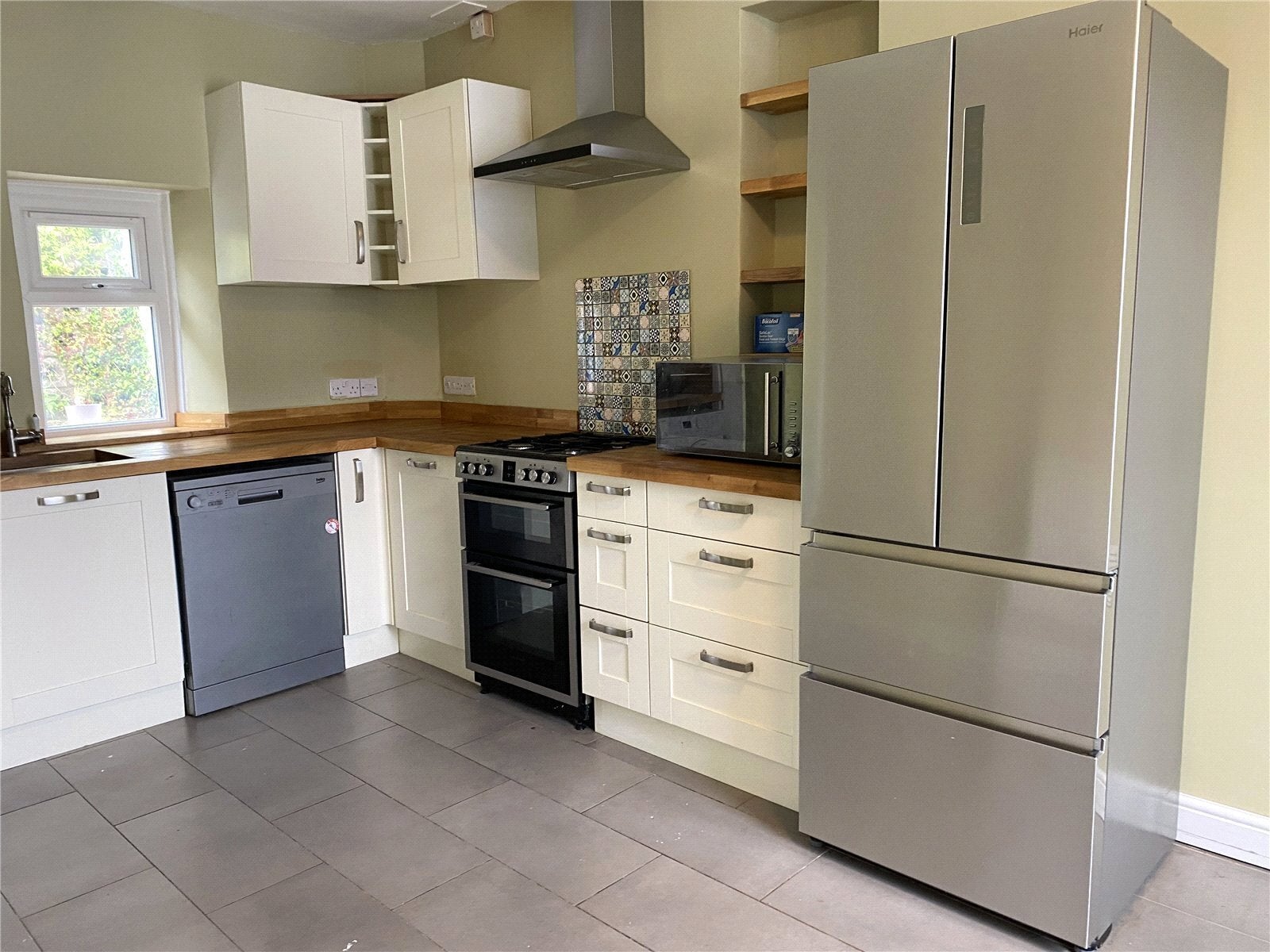 House A4058 in Porth