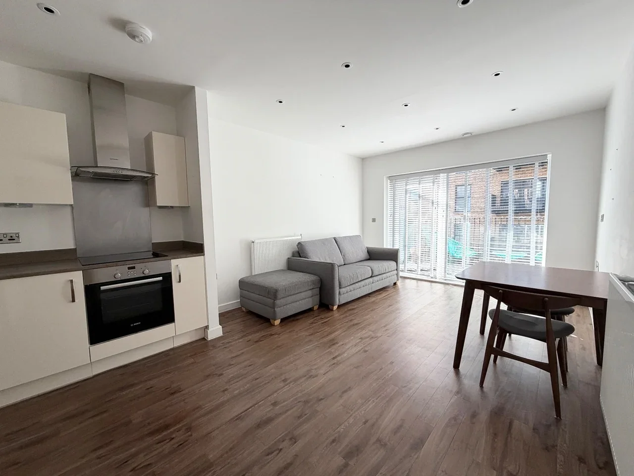 Flat Rolfe Terrace in Greater London