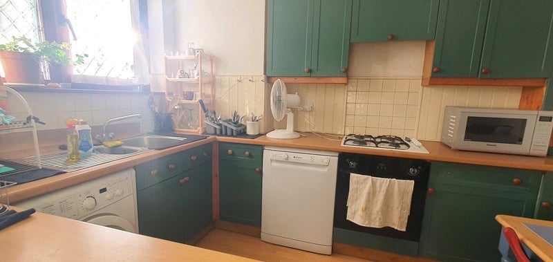 Room Crondall Street in Greater London