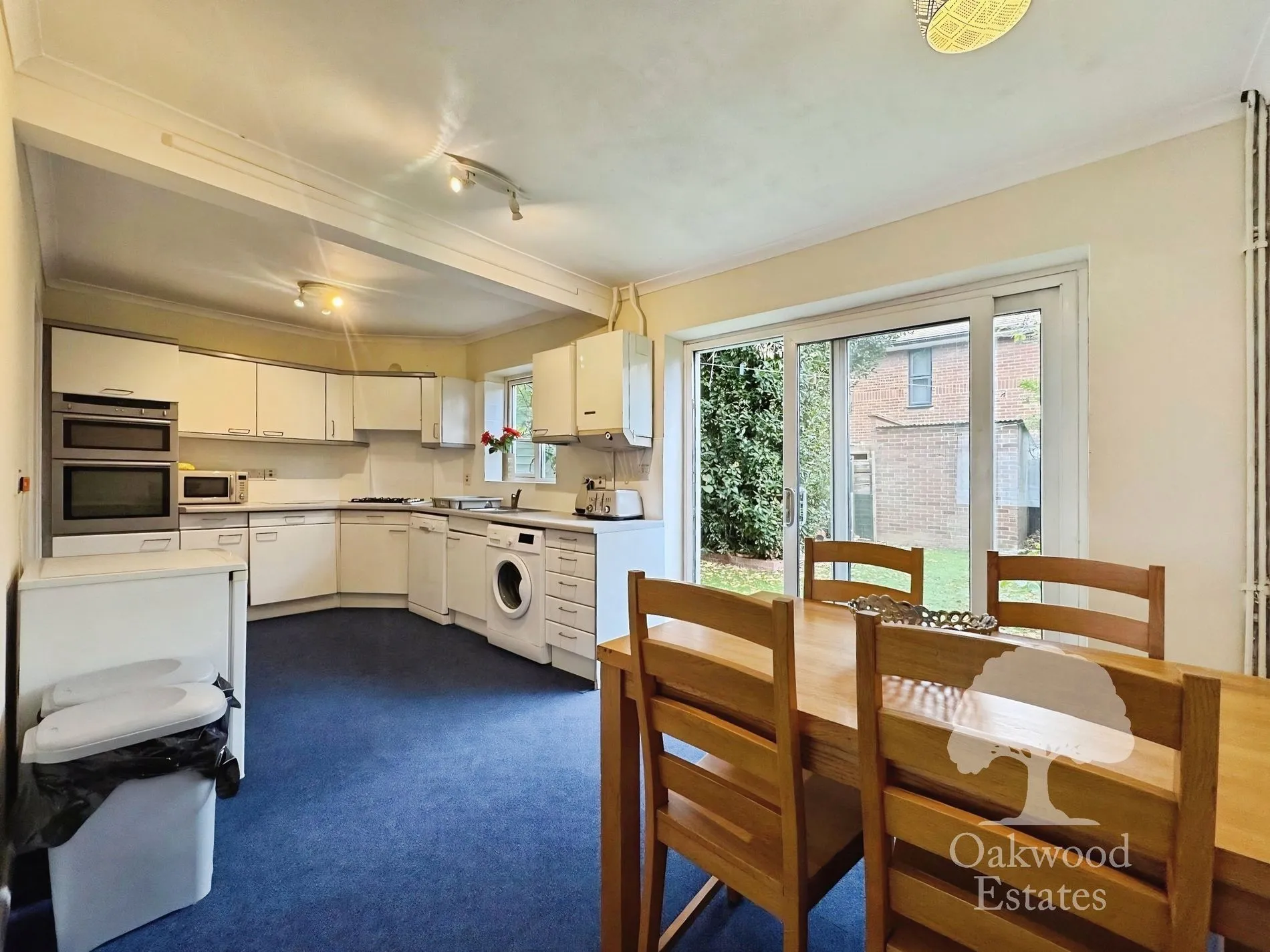 House Blumfield Crescent in Slough