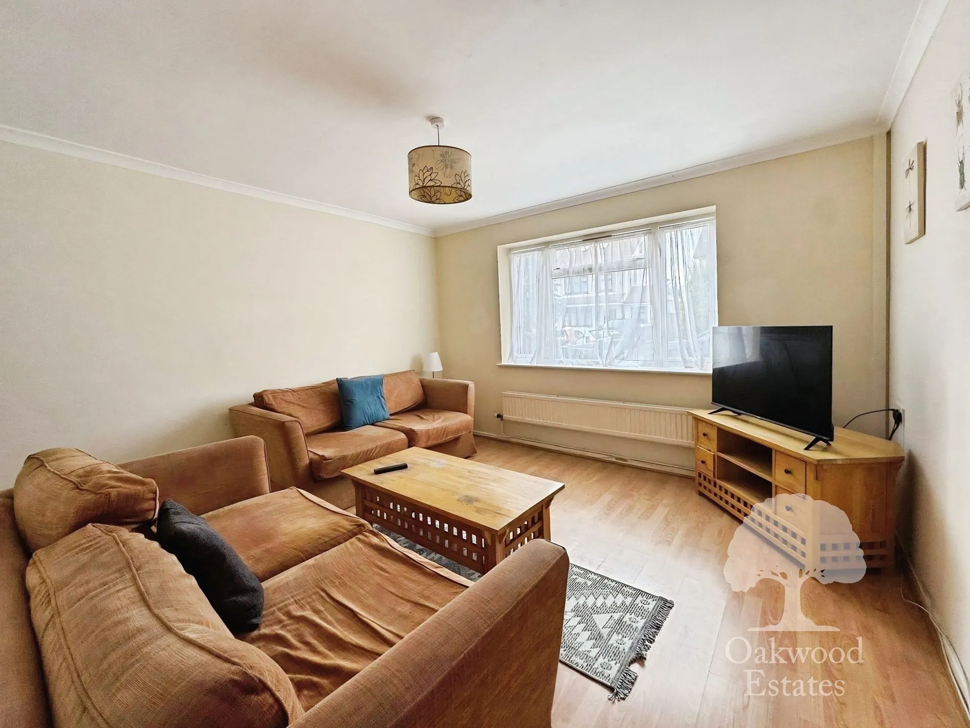 House Blumfield Crescent in Slough