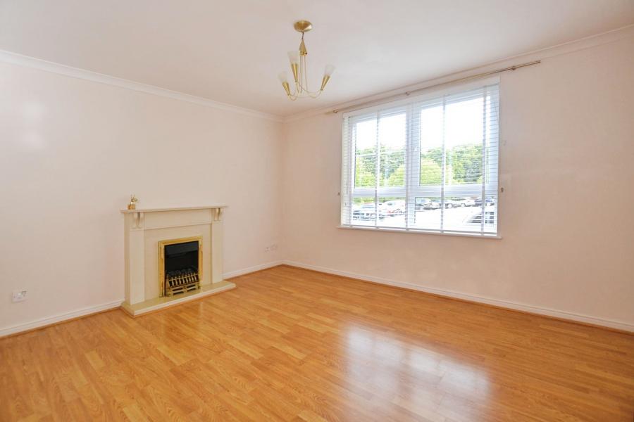 Flat Inglis Green Gait in City of Edinburgh