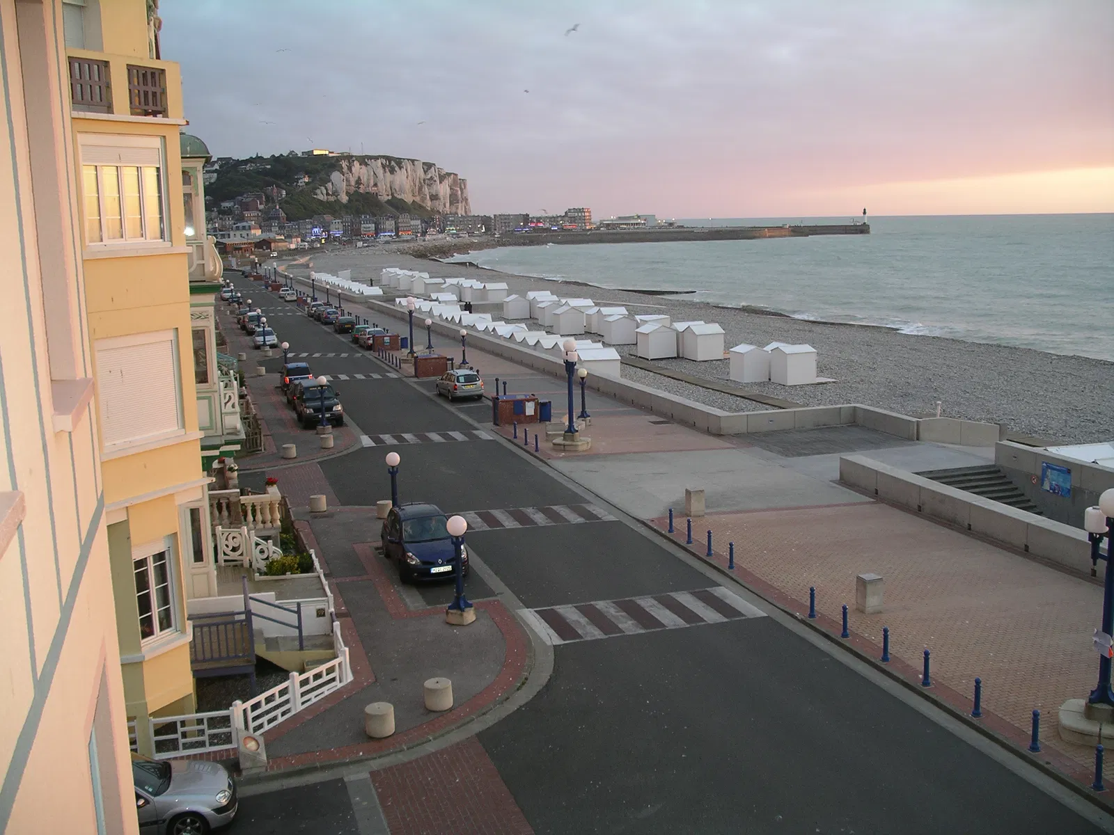 Flat Esplanade du Général Leclerc in Mers-les-Bains