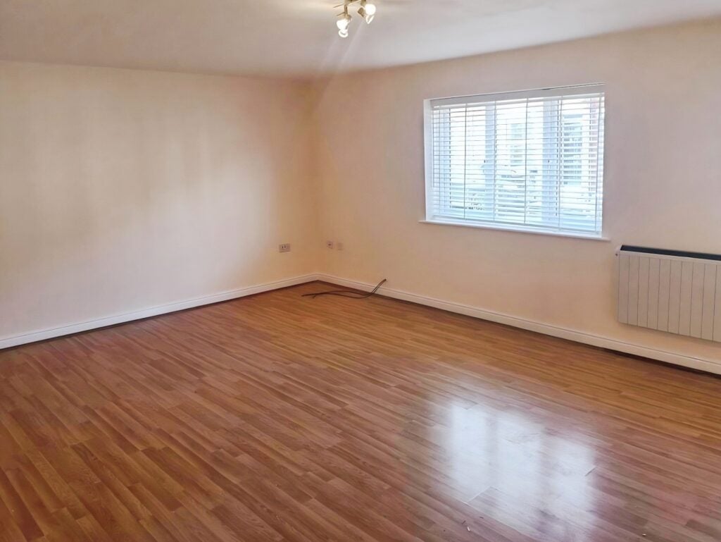 Flat Crompton Street in Chelmsford