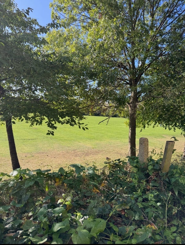 Flat Huddleston Road in Greater London