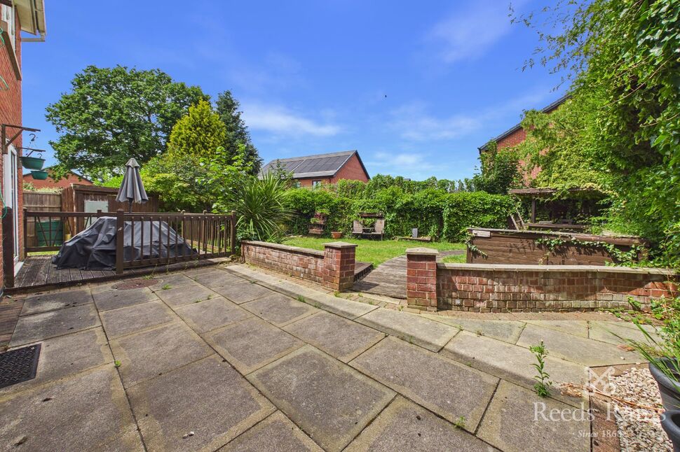 House Bronington Close in Manchester
