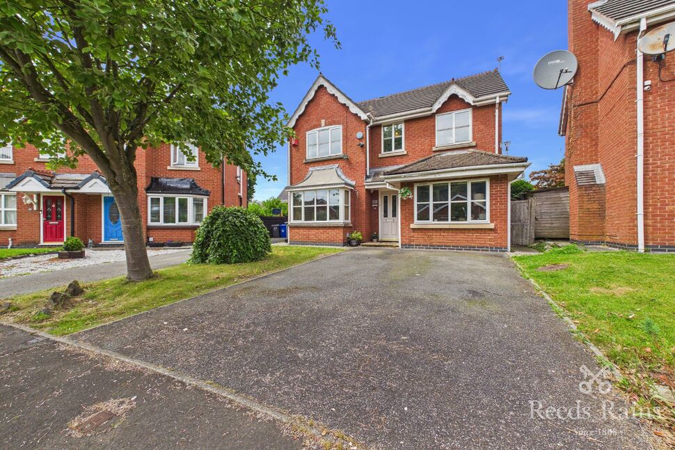 House Bronington Close in Manchester
