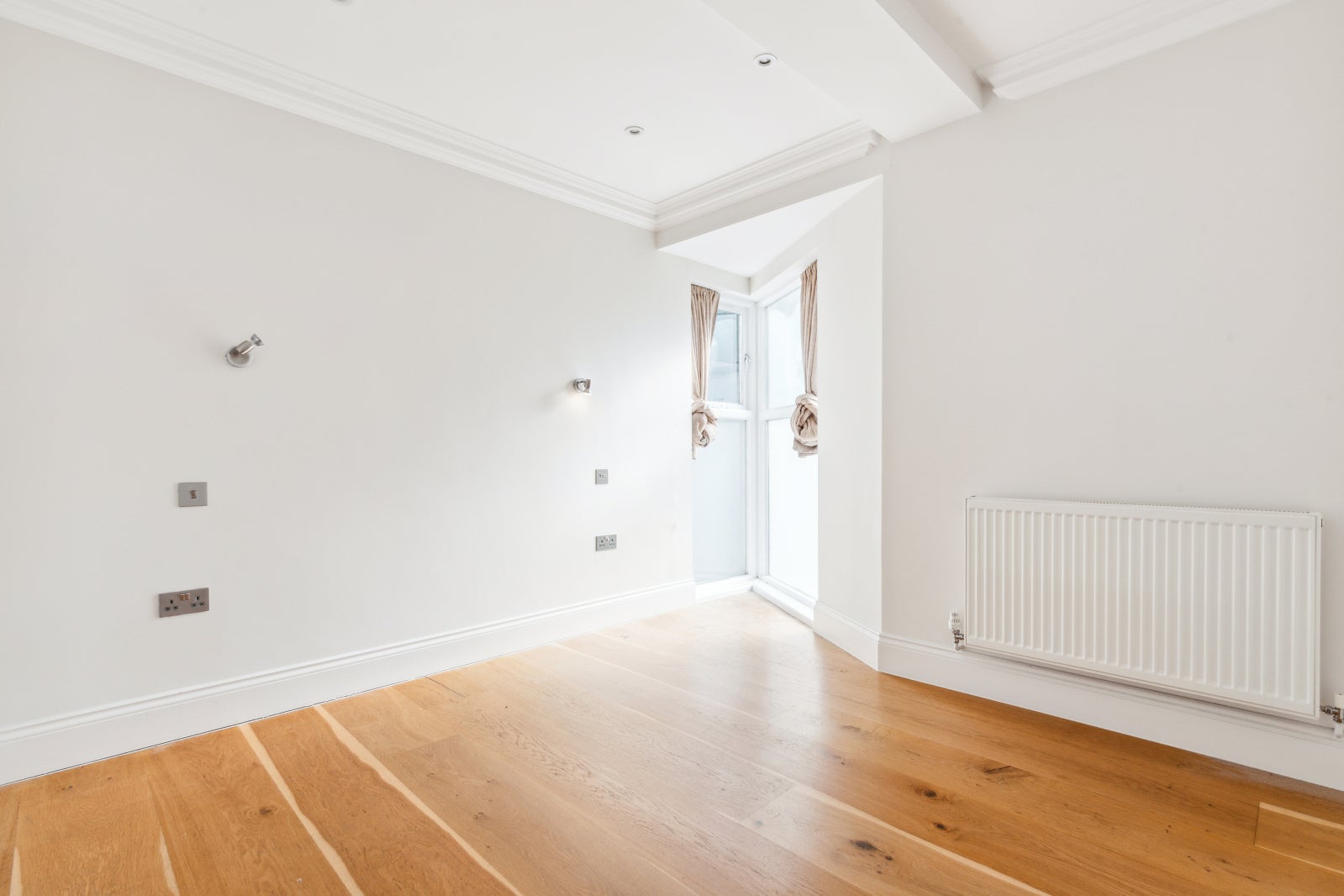 Flat Lough Road in Greater London