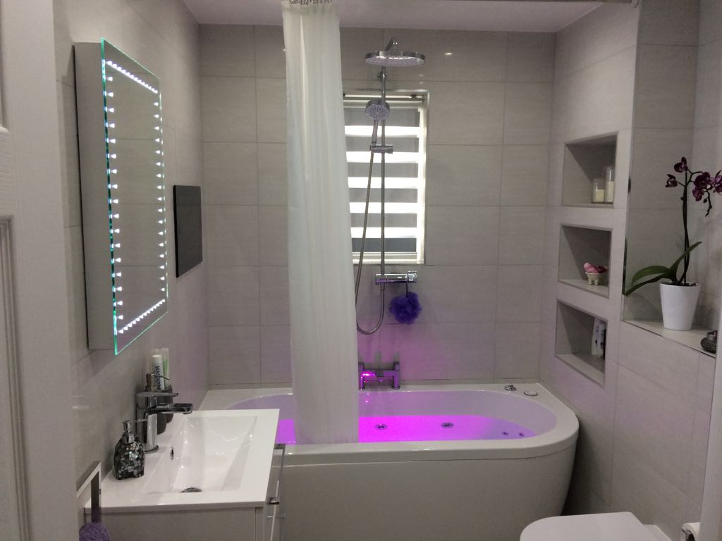 Flat Jade Close in Greater London