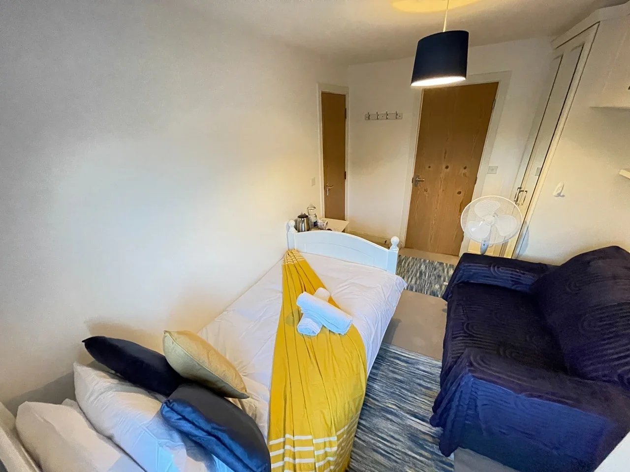 Room Daylesford Grove in Slough