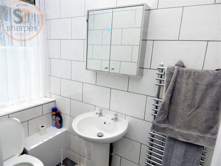 Room Cavendish Road in Greater London