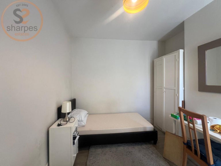 Room Cavendish Road in Greater London