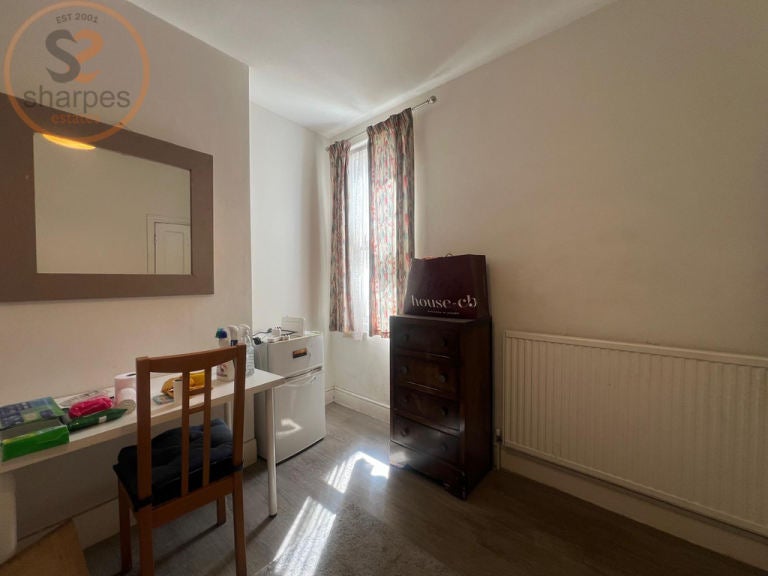 Room Cavendish Road in Greater London