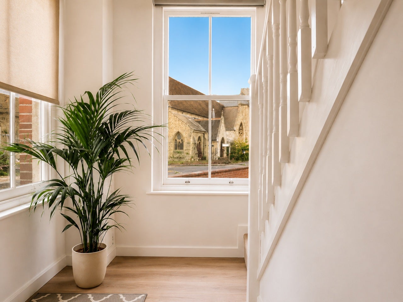 Room Grove Lane in Greater London
