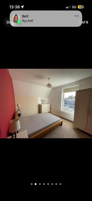 Room Cathedral Road in Cardiff
