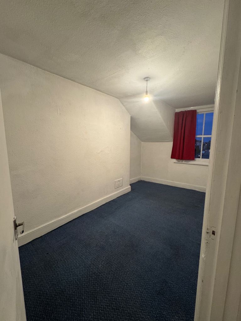 Flat Blackboy Road in Exeter