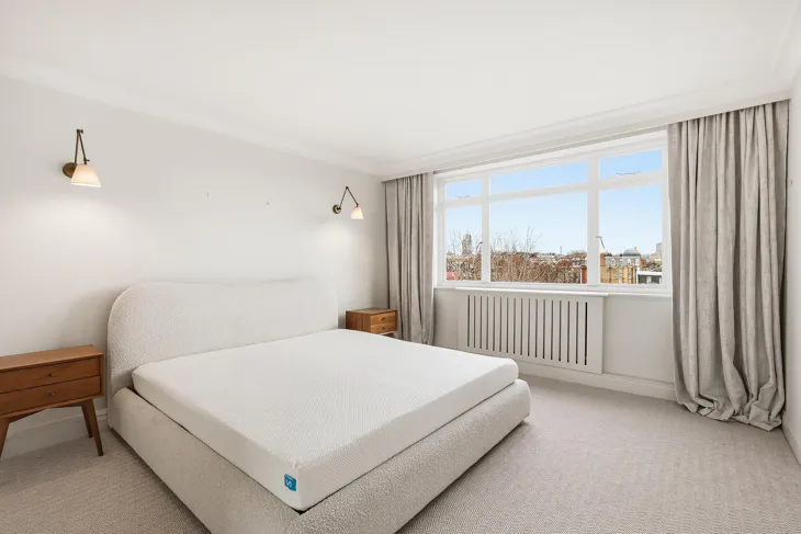 Flat Onslow Square in Greater London