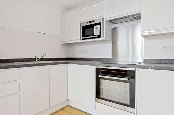 Flat Minories in City of London