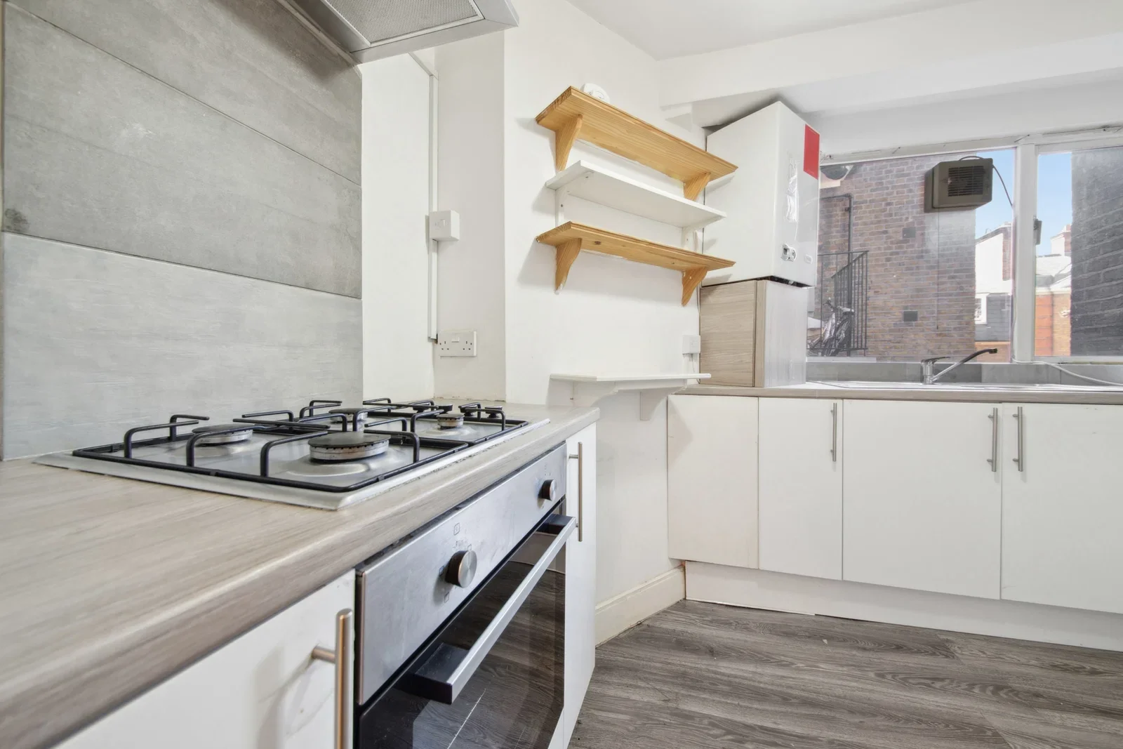 Flat Leather Lane in Greater London