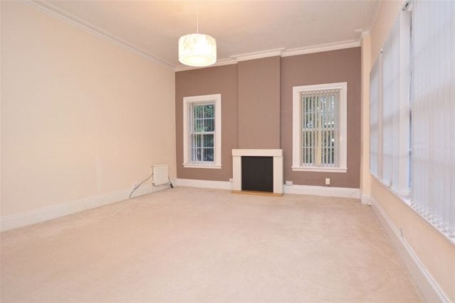 Flat Royston Grove in Greater London