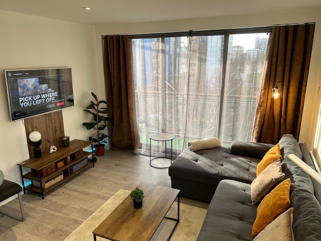 Flat The Quarterdeck in Greater London