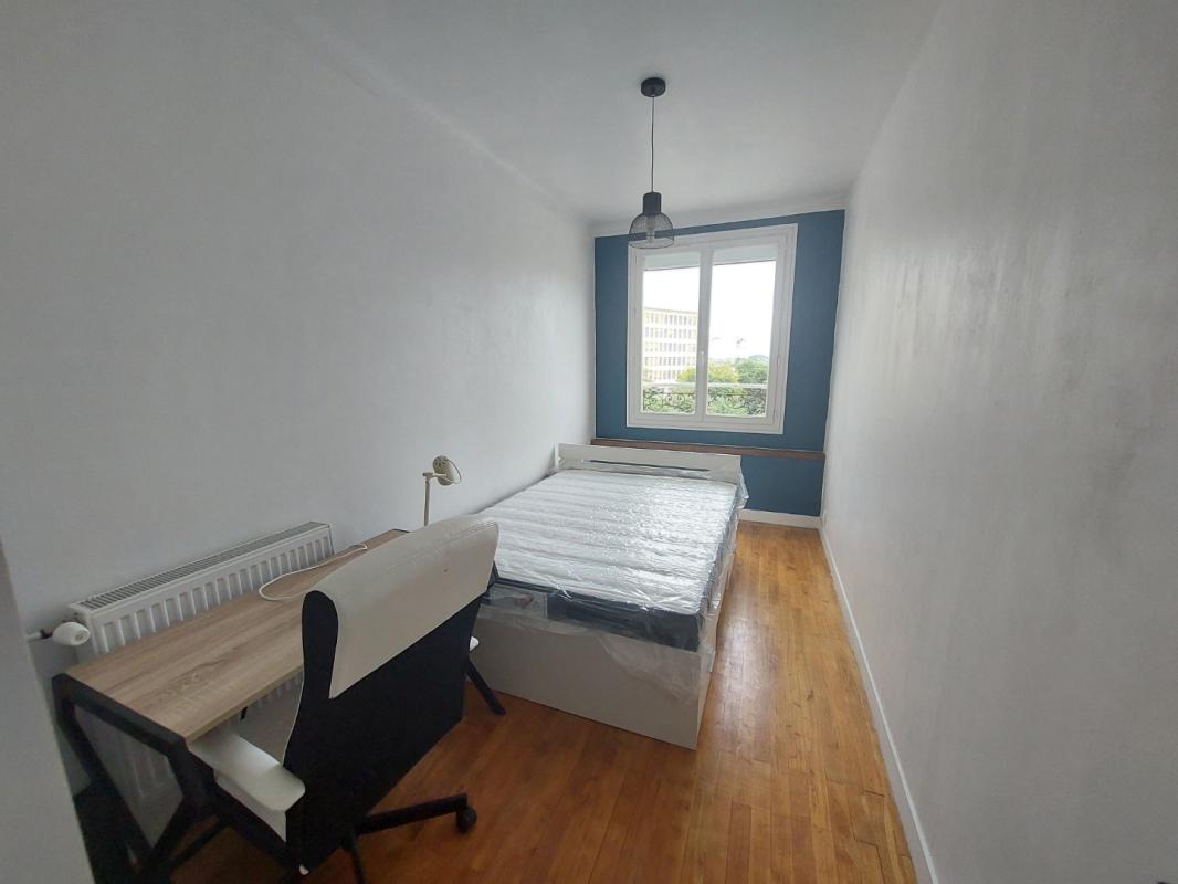 Room Rue de Budapest in Nantes