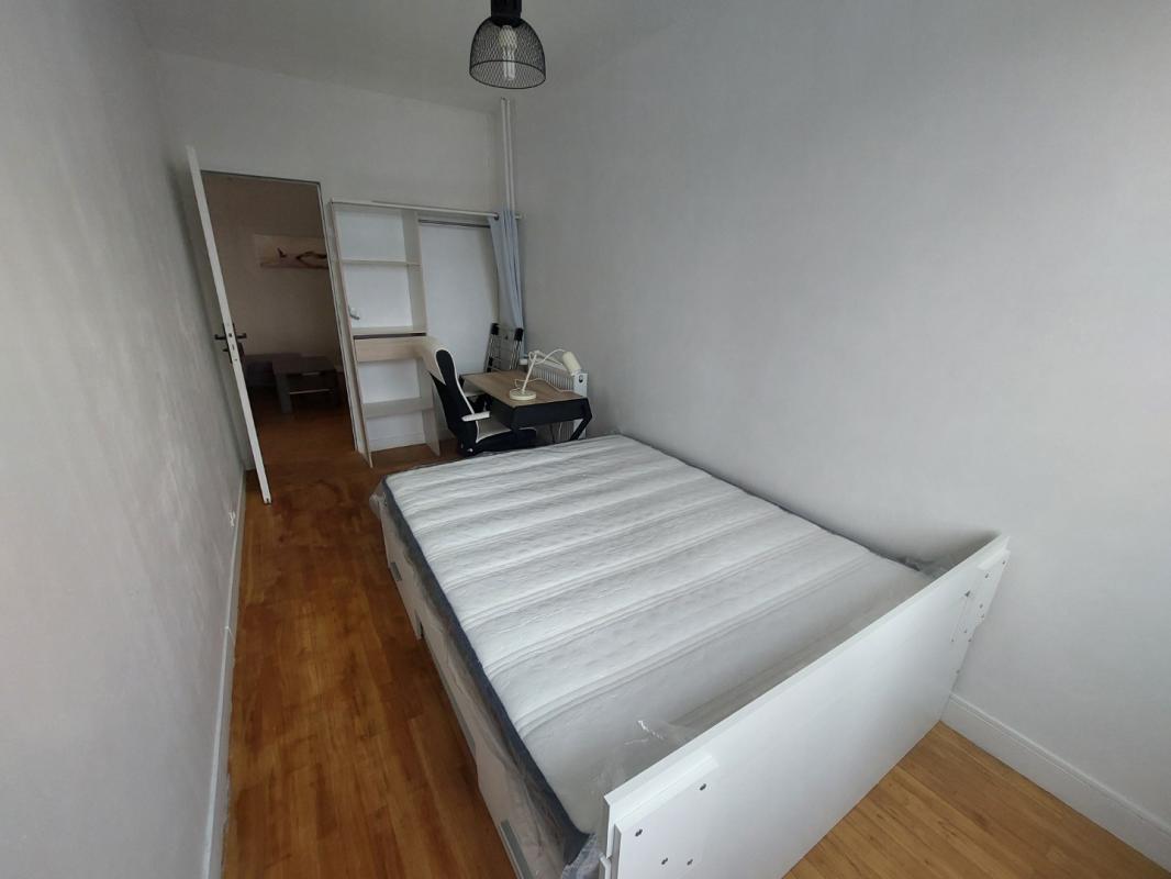 Room Rue de Budapest in Nantes