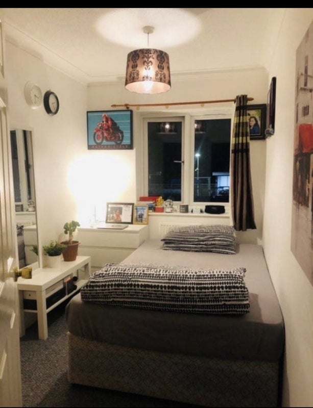 Room Troughton Road in Greater London