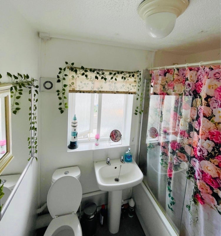 Room Troughton Road in Greater London