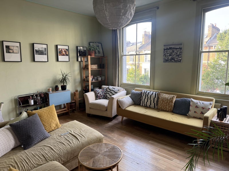 Flat Farleigh Road in Greater London