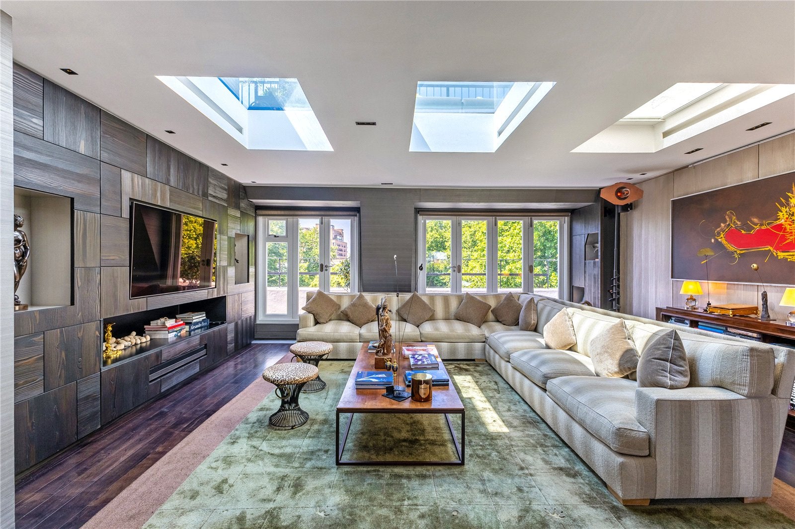 Flat Cornwall Gardens in Greater London