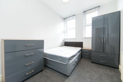 Flat Langdale Terrace in Leeds