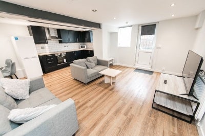 Flat Langdale Terrace in Leeds