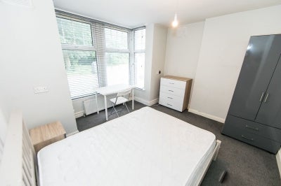 Flat Langdale Terrace in Leeds