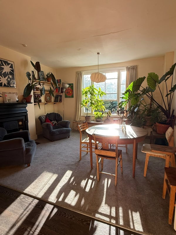 Room St Mark's Rise in Greater London