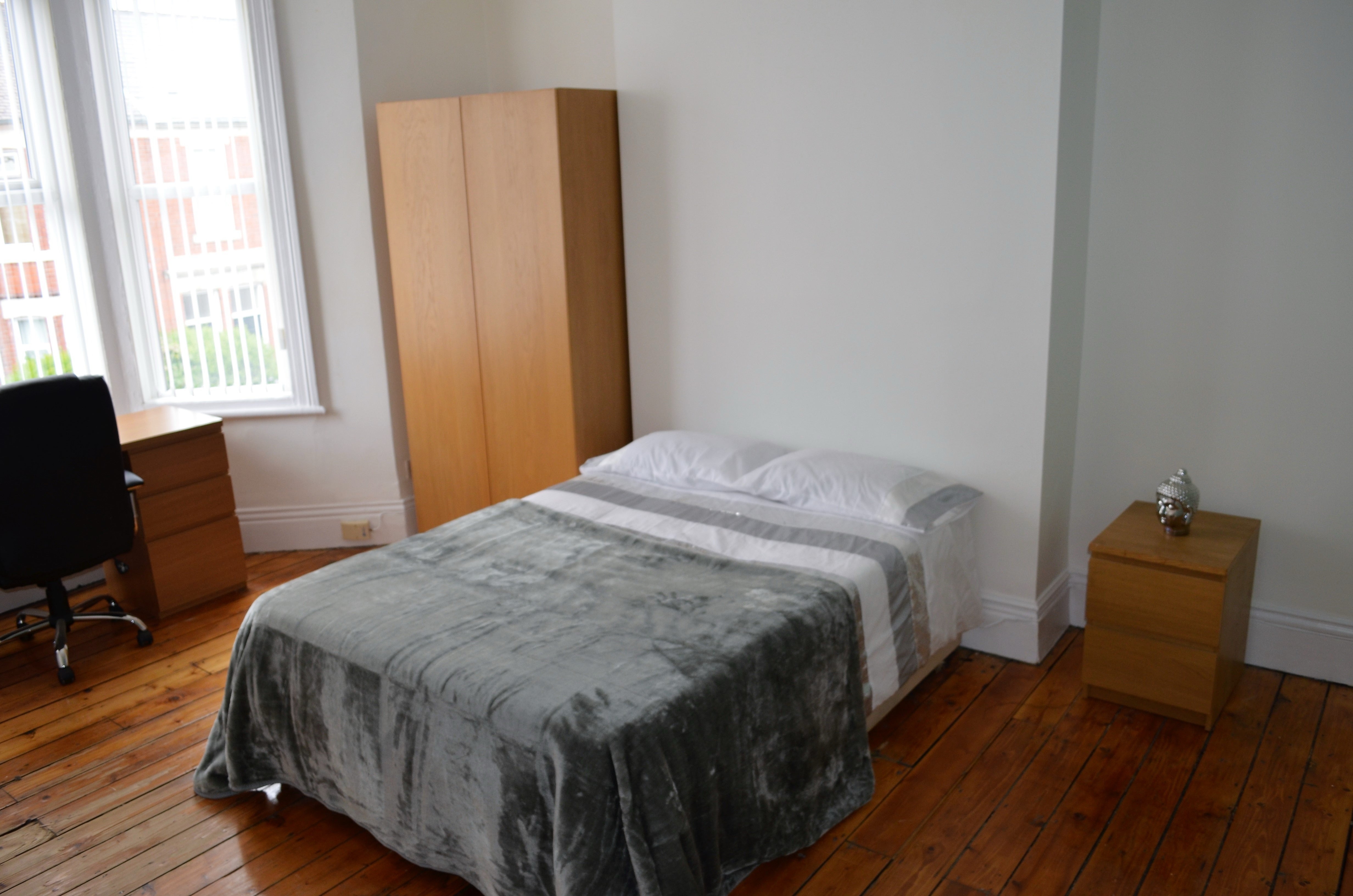 Flat Simonside Terrace in Newcastle upon Tyne