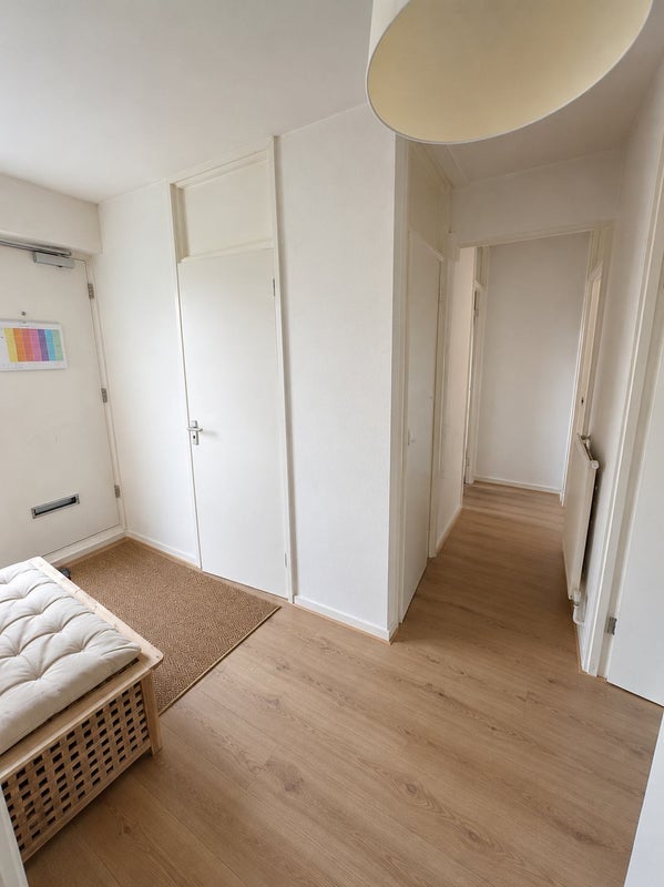 Room Wentworth Crescent in Greater London