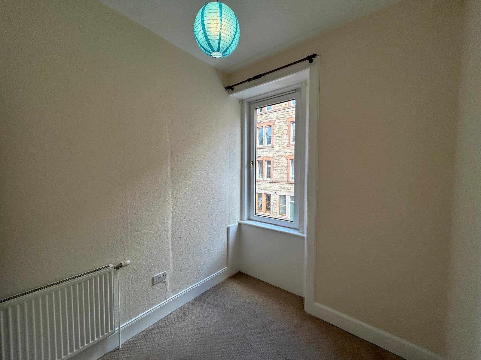 Flat Milton Street in City of Edinburgh