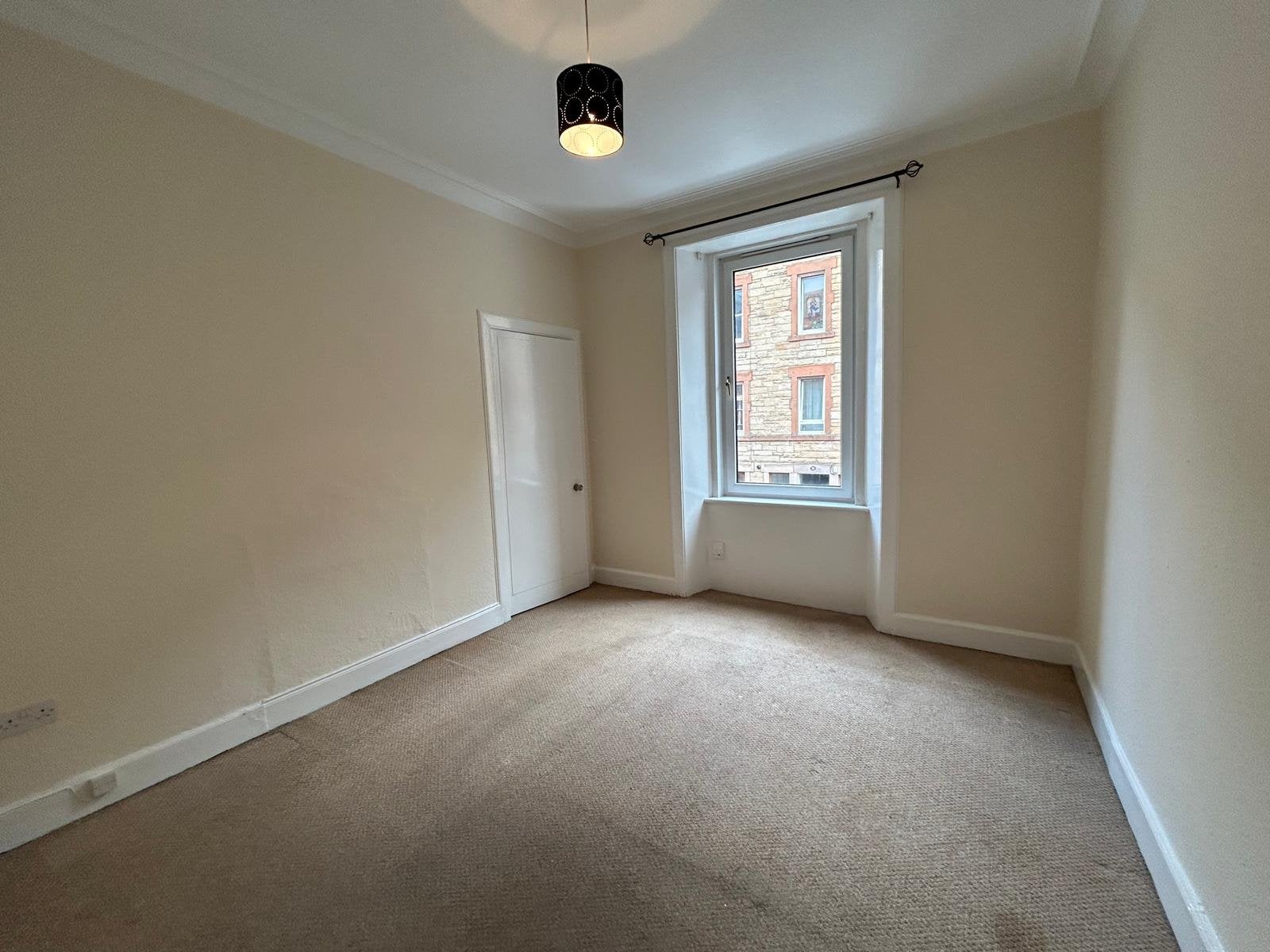 Flat Milton Street in City of Edinburgh
