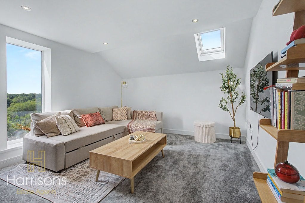 Flat Lostock Lane in Horwich